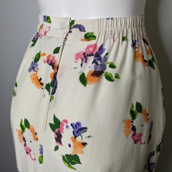 ✨3/$15 Vintage James River Traders cream floral skirt 8 - Picture 3 of 6